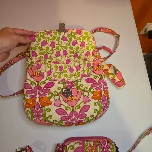 Vera Bradley Vibrant Pink & Orange Floral Quilted Crossbody Purse w/wallet - Picture 5 of 7